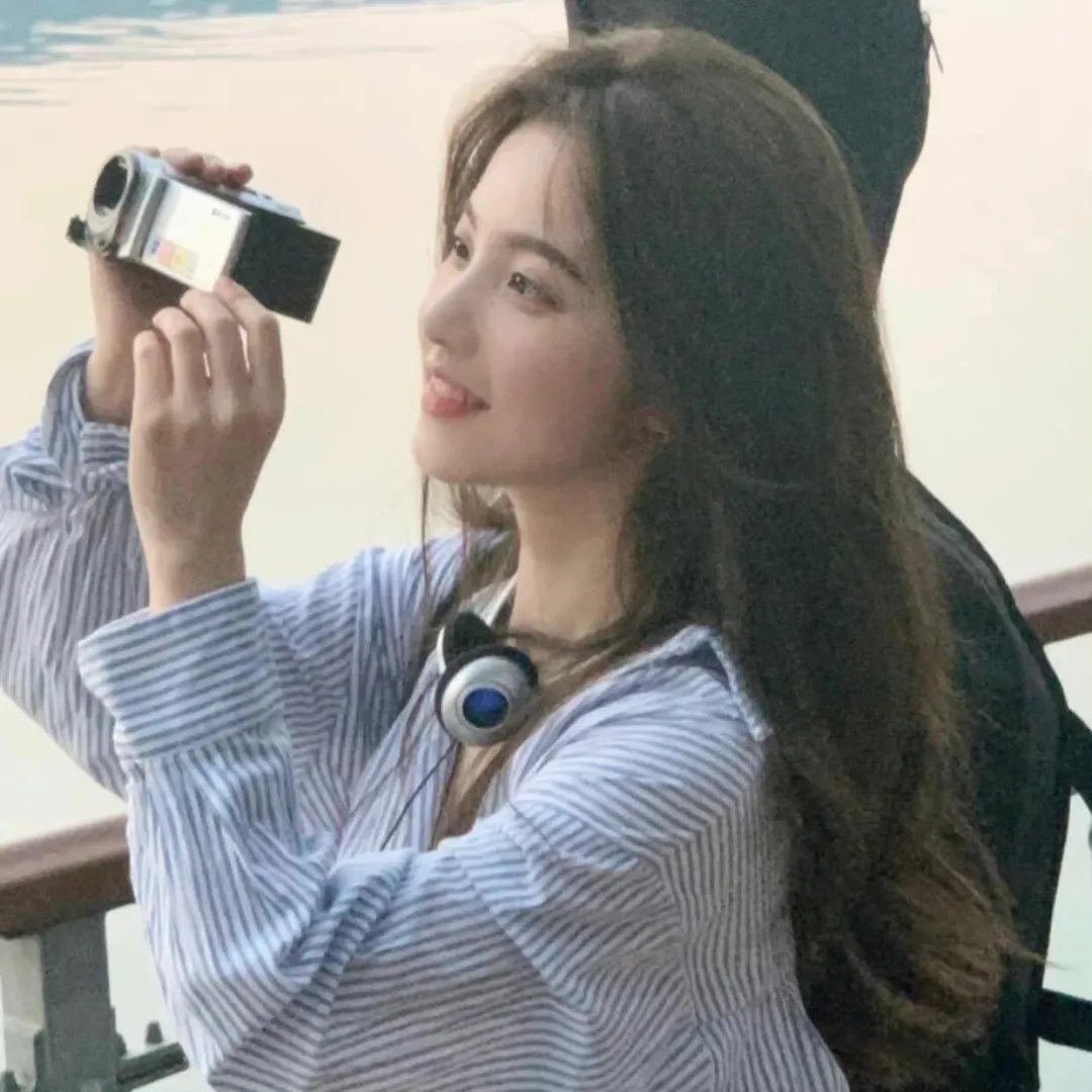 摊牌了，我的四个哥哥是超级大佬