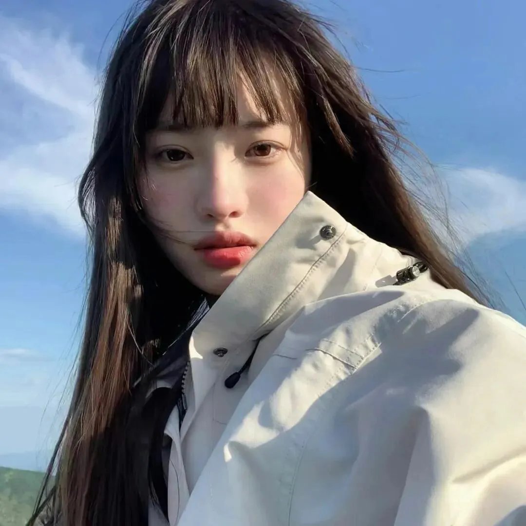 玛丽莲有深黑之眸